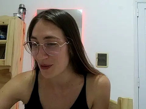 Snapshot of Noracherry chatting on February 24, 10:08 pm Noracherry online show from February 24, 10:08 pm