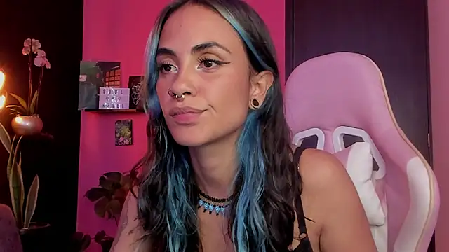 azula lillet online show from January 9, 8:32 pm