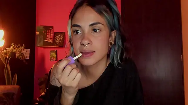 Snapshot of azula_lillet chatting on February 7, 11:08 pm azula lillet online show from February 7, 11:08 pm