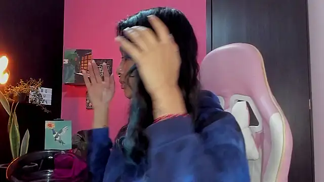 Snapshot of azula_lillet chatting on February 17, 12:29 am azula lillet online show from February 17, 12:29 am