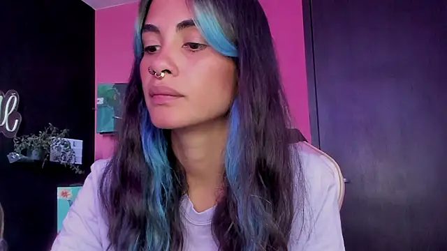 Snapshot of azula_lillet chatting on March 2, 8:48 pm azula lillet online show from March 2, 8:48 pm