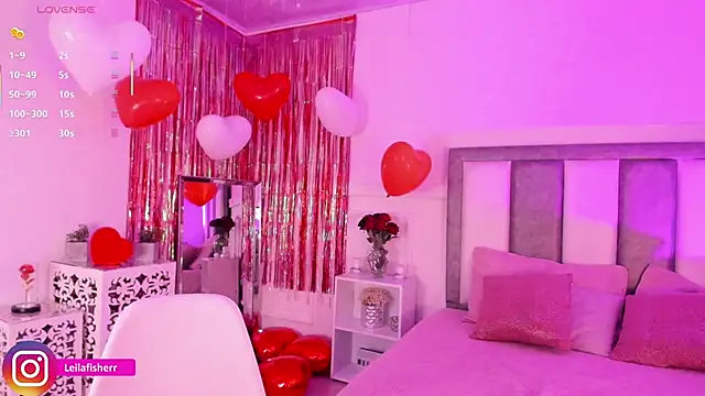 Leilafisherr online show from February 15, 10:06 pm