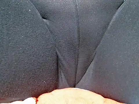 Snapshot of hotcandyxtrem chatting on February 5, 10:14 pm hotcandyxtrem online show from February 5, 10:14 pm