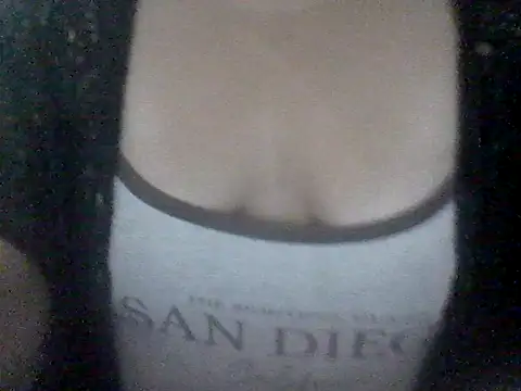 Snapshot of Briza20a chatting on February 20, 6:19 pm Briza20a online show from February 20, 6:19 pm