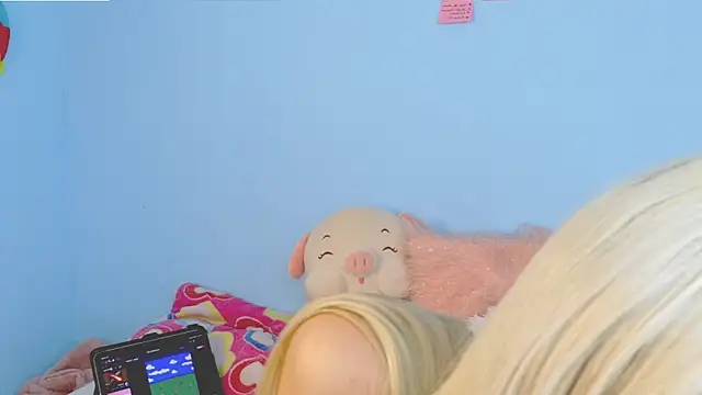 Sabrinabiyers online show from February 4, 6:47 pm