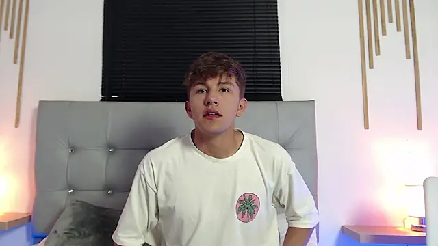 Snapshot of johnny_blake_ chatting on January 16, 6:45 pm johnny blake online show from January 16, 6:45 pm