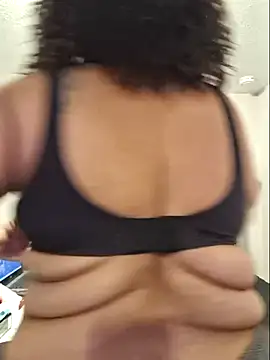 Snapshot of Big_Booty_Bonnie chatting on July 19, 2:59 am Big Booty Bonnie online show from July 19, 2:59 am