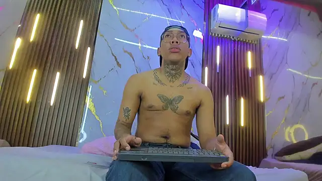 ThiagoBerry online show from January 17, 10:31 am