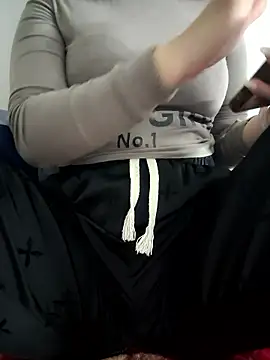 -LunaLust online show from January 9, 9:56 am