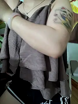 -LunaLust online show from April 14, 1:00 am