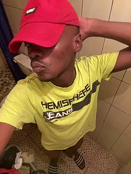 Snapshot of BigAndBeaut chatting on February 6, 2:31 pm BigAndBeaut online show from February 6, 2:31 pm