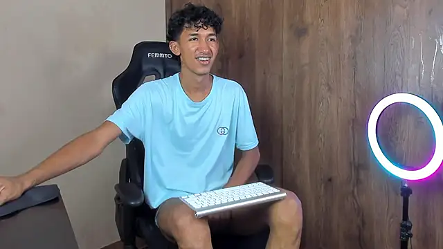 neitan miller  online show from March 29, 7:58 pm