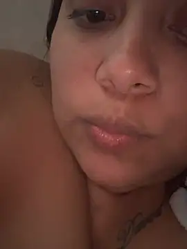 Snapshot of tatikanyx chatting on June 4, 4:24 pm tatikanyx online show from June 4, 4:24 pm