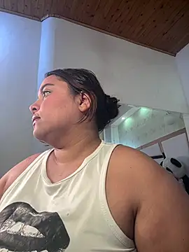 Snapshot of tatikanyx chatting on July 17, 12:12 pm tatikanyx online show from July 17, 12:12 pm