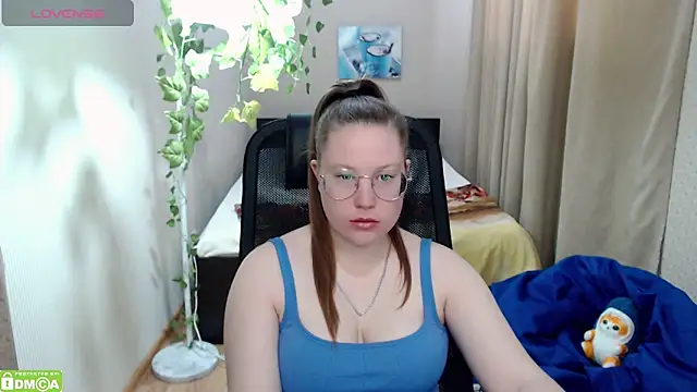 Snapshot of kuri_u chatting on February 10, 9:35 am kuri u online show from February 10, 9:35 am