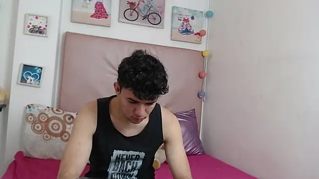 iam  lukas   online show from January 13, 2:33 pm