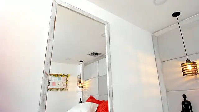 IvonneOwen online show from February 20, 6:26 am