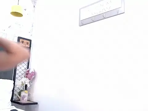 Snapshot of VanessaWaner chatting on January 11, 8:58 pm VanessaWaner online show from January 11, 8:58 pm