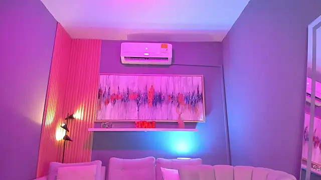 Snapshot of lilian_vergara chatting on January 9, 7:37 pm lilian vergara online show from January 9, 7:37 pm