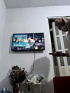 Snapshot of VersedChip chatting on March 1, 7:43 am VersedChip online show from March 1, 7:43 am