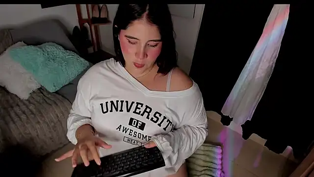 ivy velvet online show from June 14, 1:47 am