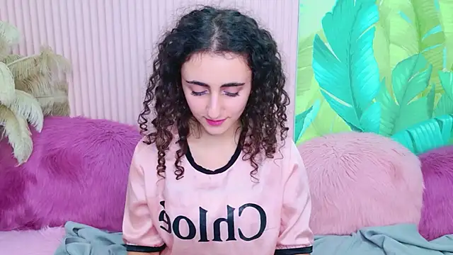 Snapshot of Susan_Fors chatting on February 16, 6:42 am Susan Fors online show from February 16, 6:42 am