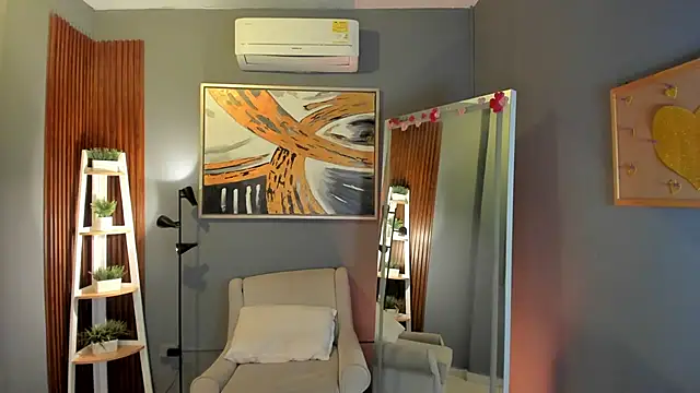 ailann  online show from March 2, 7:54 pm