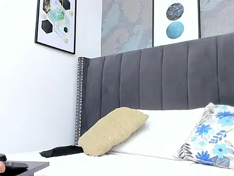 Anikka Albrite  online show from February 10, 12:53 pm