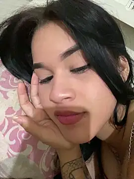 aslhey sandova online show from March 26, 11:43 pm