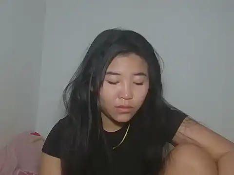 Zyeiii online show from February 4, 7:53 pm