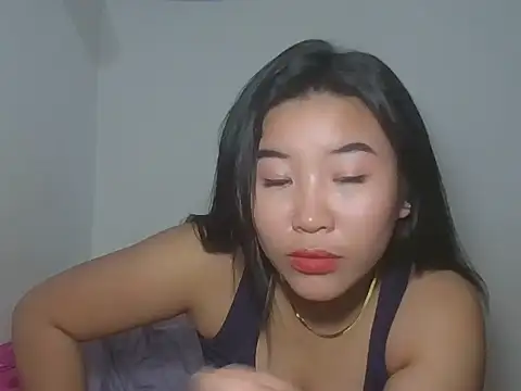 Zyeiii online show from February 9, 4:33 pm