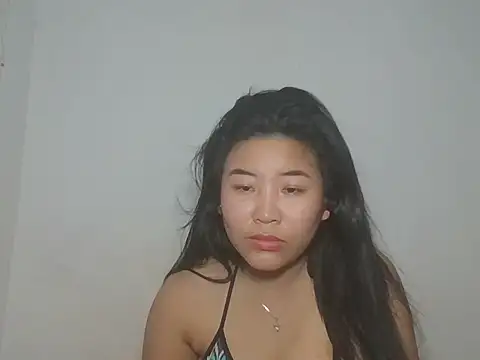 Zyeiii online show from March 25, 7:25 am