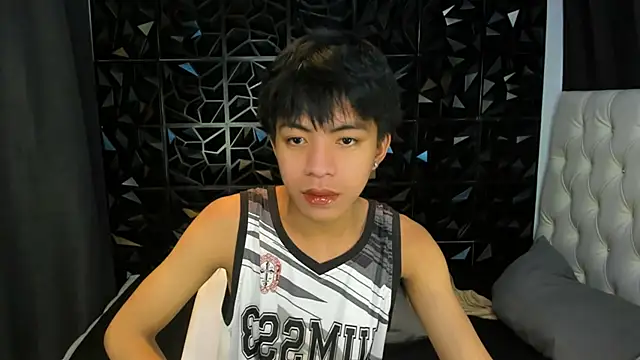 davincihugecock online show from March 25, 5:19 pm