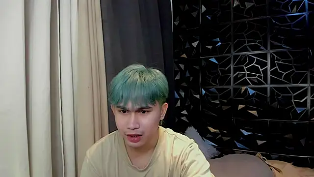 davincihugecock online show from April 2, 4:37 pm