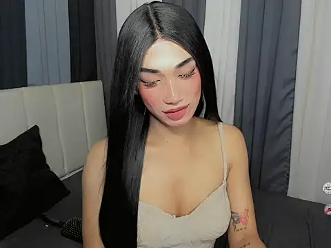 FyangFoxx online show from April 8, 5:57 pm