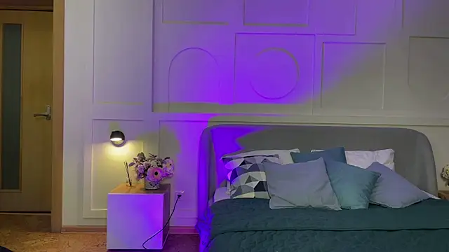  SilkyShadow  online show from February 3, 1:15 am