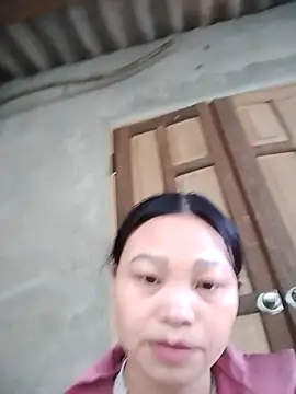 Snapshot of miray- chatting on February 1, 8:35 am miray- online show from February 1, 8:35 am