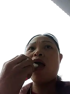 Snapshot of miray- chatting on February 18, 4:19 am miray- online show from February 18, 4:19 am