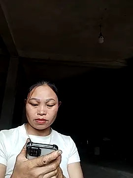 Snapshot of miray- chatting on February 24, 5:27 am miray- online show from February 24, 5:27 am