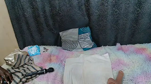 Amanda April online show from March 8, 2:04 am