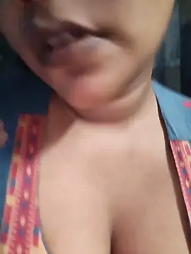 Snapshot of Desi_Nil_pori chatting on June 15, 4:20 pm Desi Nil pori online show from June 15, 4:20 pm
