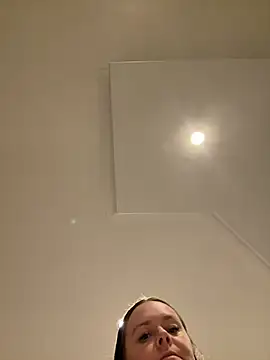 Snapshot of carinabro10 chatting on February 25, 12:37 pm carinabro10 online show from February 25, 12:37 pm