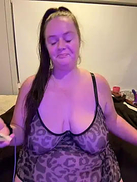 carinabro10 online show from March 29, 1:22 pm