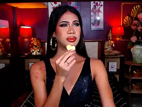 SEDUCTIVExDEMI online show from April 10, 6:45 pm