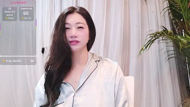 Snapshot of neinei_bao chatting on February 21, 8:43 pm neinei bao online show from February 21, 8:43 pm