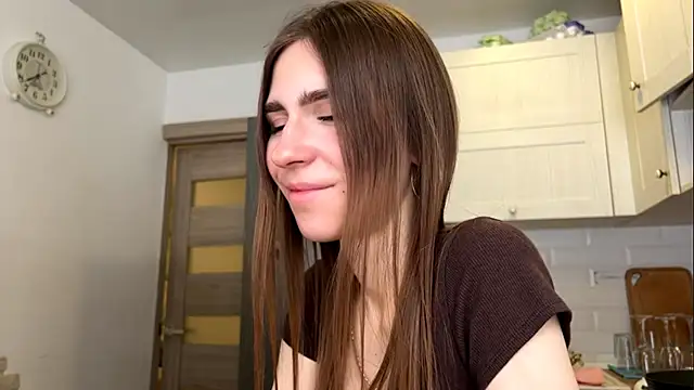 ElsieKuhlmann online show from January 9, 8:50 am