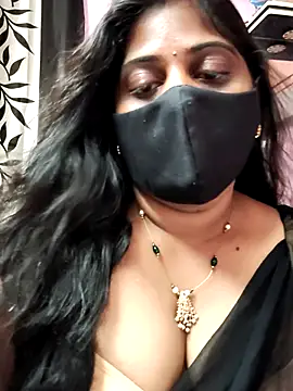 Snapshot of suma_telugu1 chatting on July 22, 2:36 am suma telugu1 online show from July 22, 2:36 am