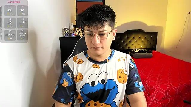 Snapshot of Theo_Rowan chatting on January 9, 11:24 am Theo Rowan online show from January 9, 11:24 am