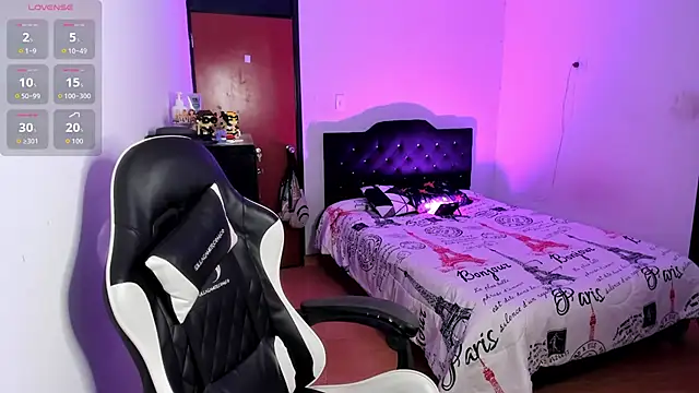 Snapshot of Theo_Rowan chatting on January 11, 10:53 am Theo Rowan online show from January 11, 10:53 am