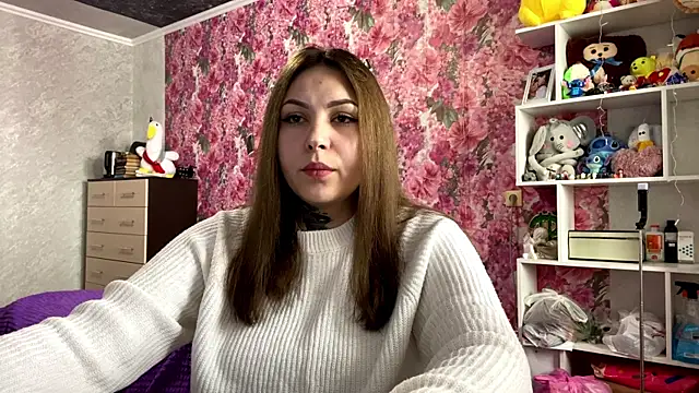 Snapshot of TraciBallena chatting on February 23, 9:17 am TraciBallena online show from February 23, 9:17 am